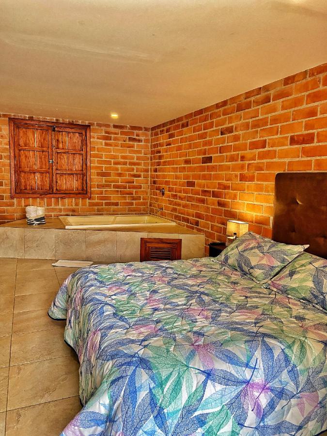 Finca Turistica De Alojamiento Rural Avalon Jardín Eksteriør billede